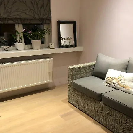 Apartment Cosy Comfort Modern Couple Privacy Walking Distance Center Kitchen Terrace Garden *