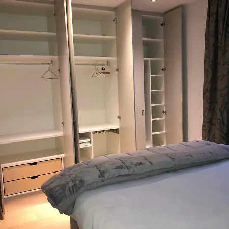 Cosy Comfort Modern Couple Privacy Walking Distance Center Kitchen Terrace Garden